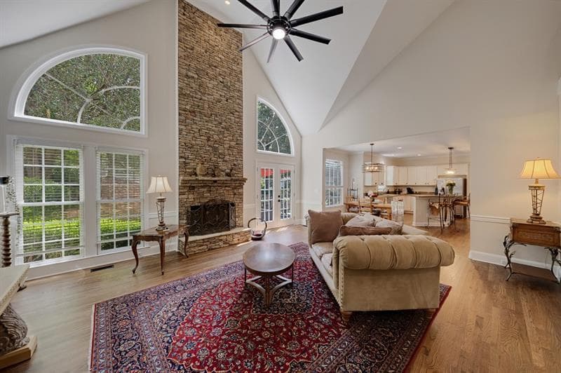 5 bedroom, 5 bathroom, 5,546 sq ft single family residence for sale at 4426 Waterbury Lane, Marietta, GA 30062 — photo 5