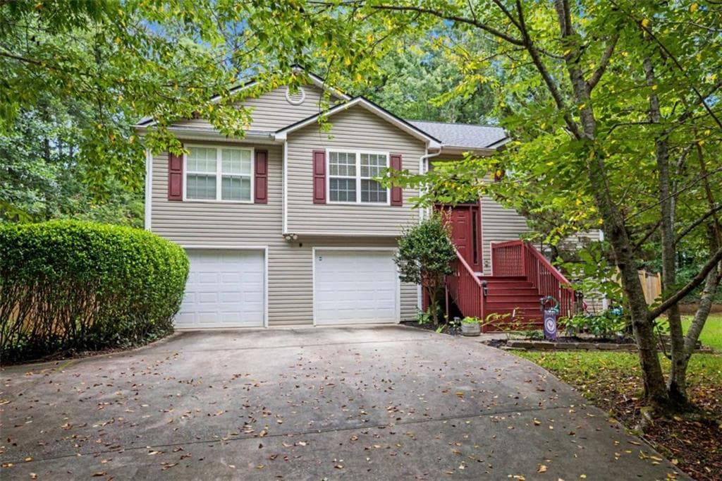 4 bedroom, 3 bathroom, 2,797 sq ft single family residence for sale at 1049 Millard Farmer Road, Newnan, GA 30263 — photo 1 of 41