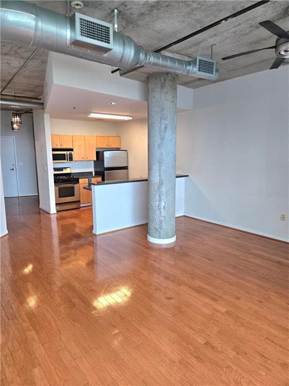 1 bedroom, 1 bathroom, 1,032 sq ft condominium for rent at 115 W Peachtree Place 605, Atlanta, GA 30313 for $1,900 a month — photo 7