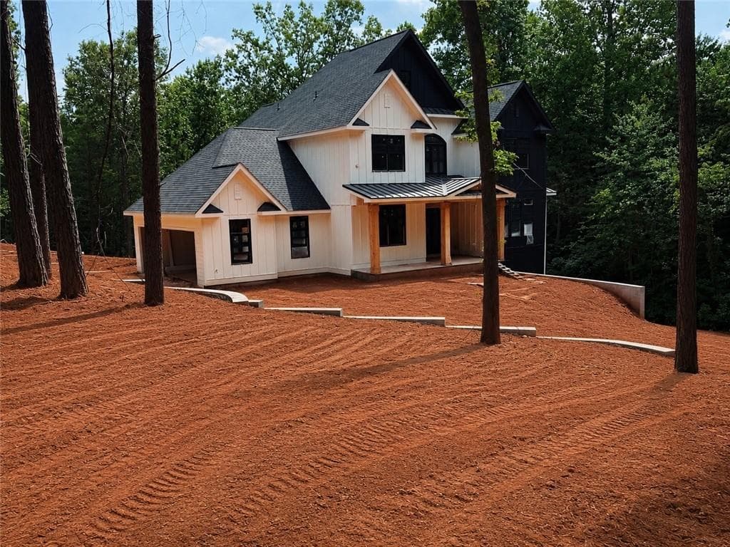 5 bedroom, 5 bathroom, 4,020 sq ft single family residence under contract at 795 Greenwood Acres Drive, Cumming, GA 30040 — photo 3