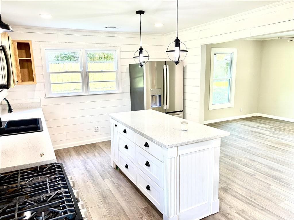 2 bedroom, 1 bathroom, 816 sq ft single family residence for sale at 126 Wendy Hill Road, Calhoun, GA 30701 — photo 8