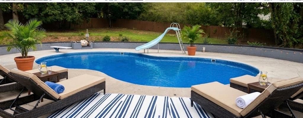3 bedroom, 3 bathroom, 2,084 sq ft single family residence for sale at 6762 Oakland Drive, Douglasville, GA 30135 — photo 2