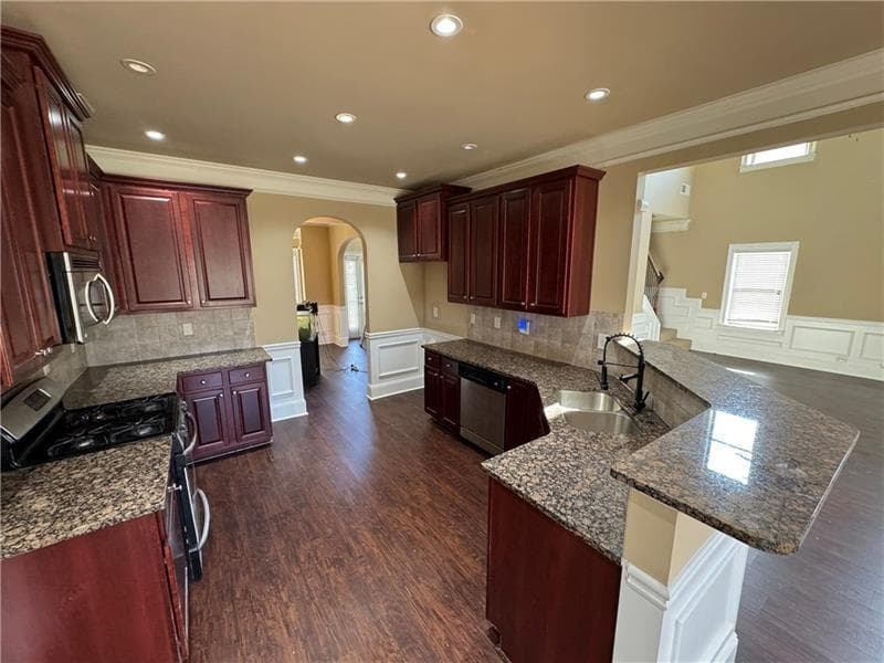 4 bedroom, 3 bathroom, 2,991 sq ft single family residence for rent at 352 Plymstock Drive, Mcdonough, GA 30253 for $2,790 a month — photo 4