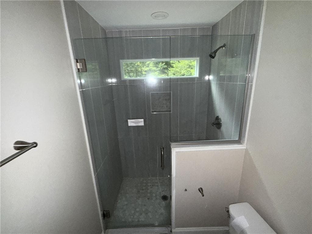 5 bedroom, 4 bathroom, 2,622 sq ft single family residence under contract at 2152 Lilac Lane, Decatur, GA 30032 — photo 8