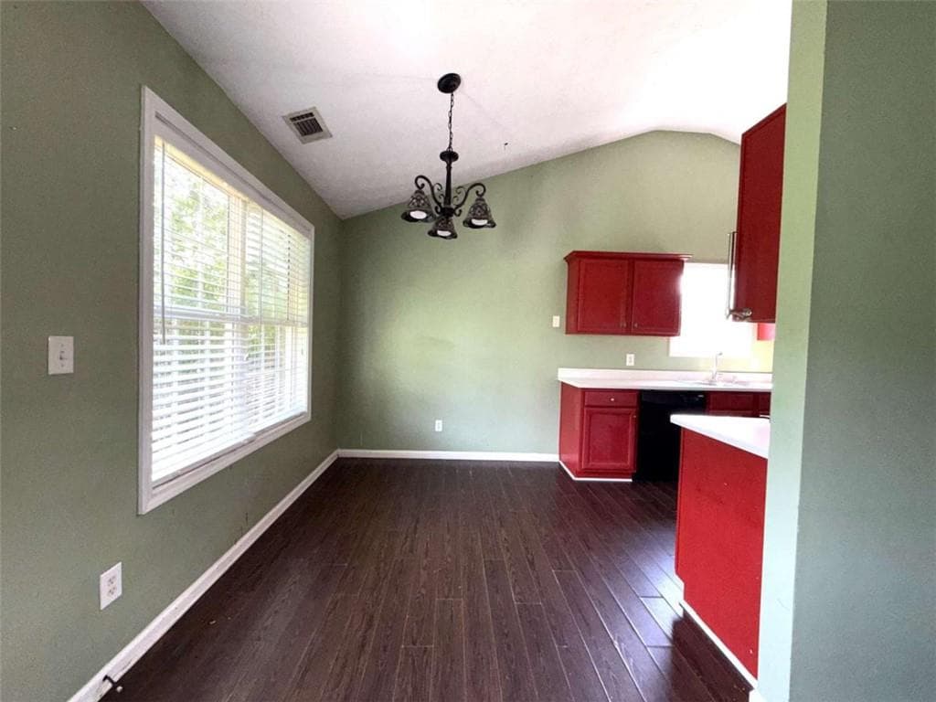 4 bedroom, 2 bathroom, 1,869 sq ft single family residence for sale at 135 Windhaven Place, Mount Airy, GA 30563 — photo 9
