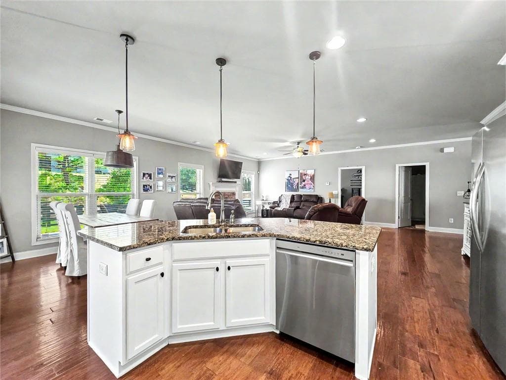5 bedroom, 4 bathroom, 3,175 sq ft single family residence for sale at 81 White Magnolia Way, Dallas, GA 30132 — photo 4