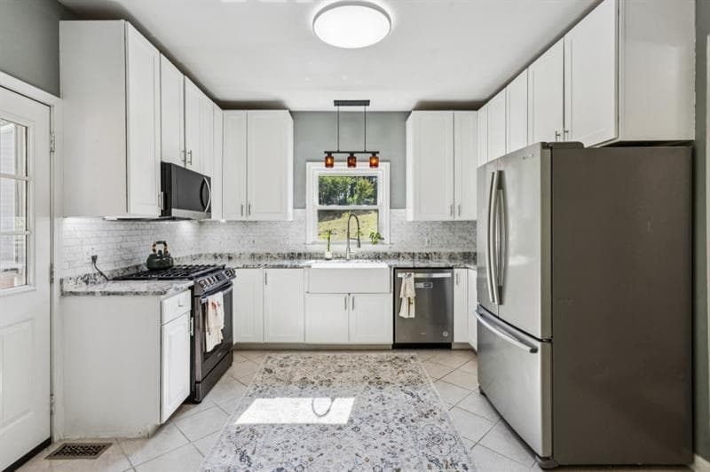 3 bedroom, 3 bathroom, 1,836 sq ft single family residence for rent at 4595 Stewart Reilly Drive, Acworth, GA 30101 for $2,500 a month — photo 3