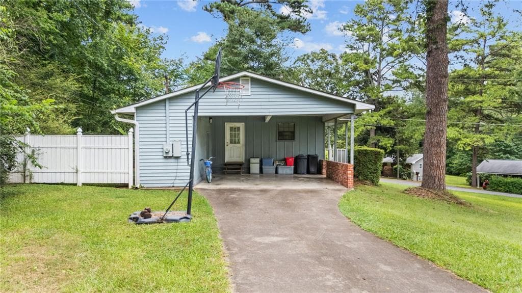 3 bedroom, 1 bathroom, 1,144 sq ft single family residence for sale at 111 Friar Tuck Road, Rome, GA 30161 — photo 4