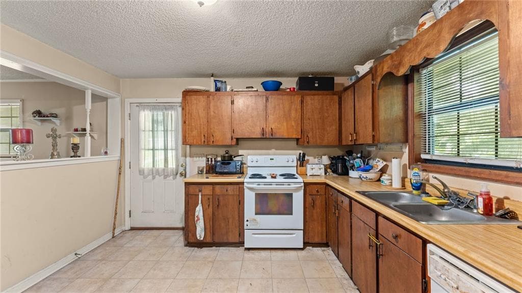 3 bedroom, 1 bathroom, 1,144 sq ft single family residence for sale at 111 Friar Tuck Road, Rome, GA 30161 — photo 7