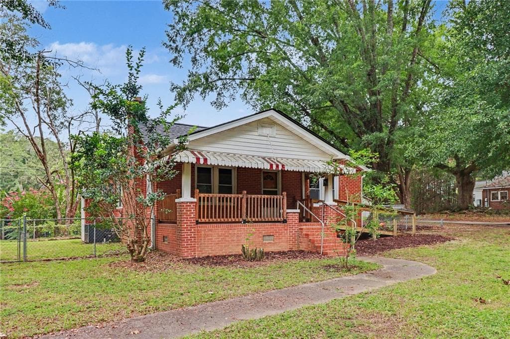 2 bedroom, 1 bathroom, 1,015 sq ft single family residence for sale at 160 Connecticut Avenue, Tallapoosa, GA 30176 — photo 3