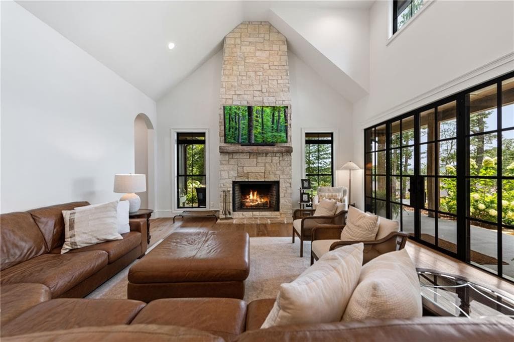 4 bedroom, 3 bathroom, 3,303 sq ft single family residence for sale at 470 Old Orchard Road, Ellijay, GA 30536 — photo 8