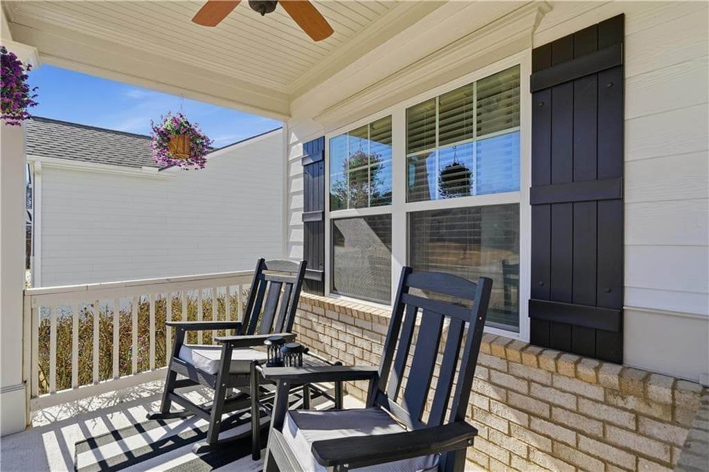 6 bedroom, 4 bathroom, 3,943 sq ft single family residence for sale at 705 Owens Circle, Canton, GA 30115 — photo 5
