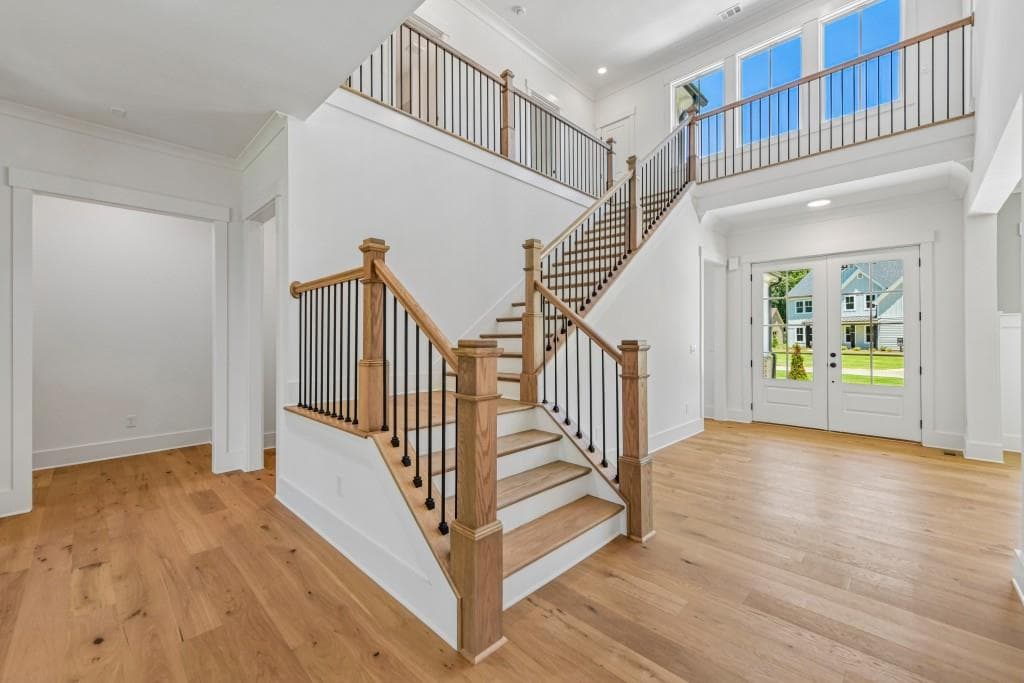 4 bedroom, 5 bathroom, 3,619 sq ft single family residence for sale at 9150 Greenway Court, Gainesville, GA 30506 — photo 6