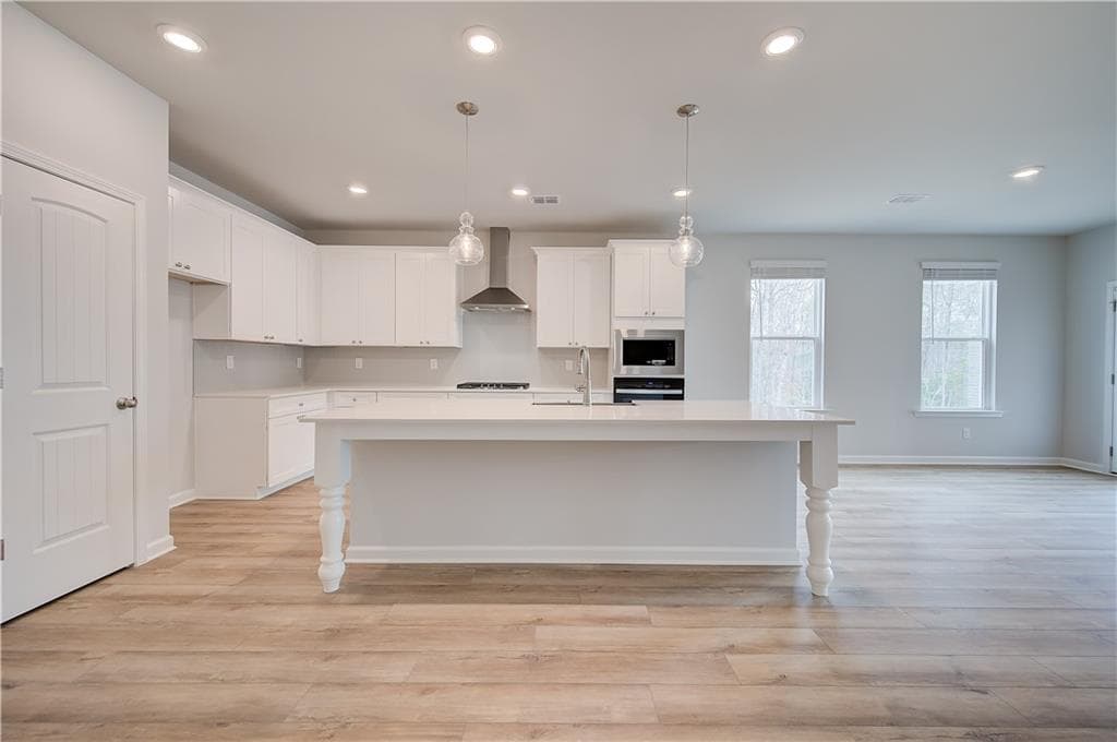 5 bedroom, 4 bathroom, 3,035 sq ft single family residence for sale at 2424 Dixon Place, Lawrenceville, GA 30045 — photo 5