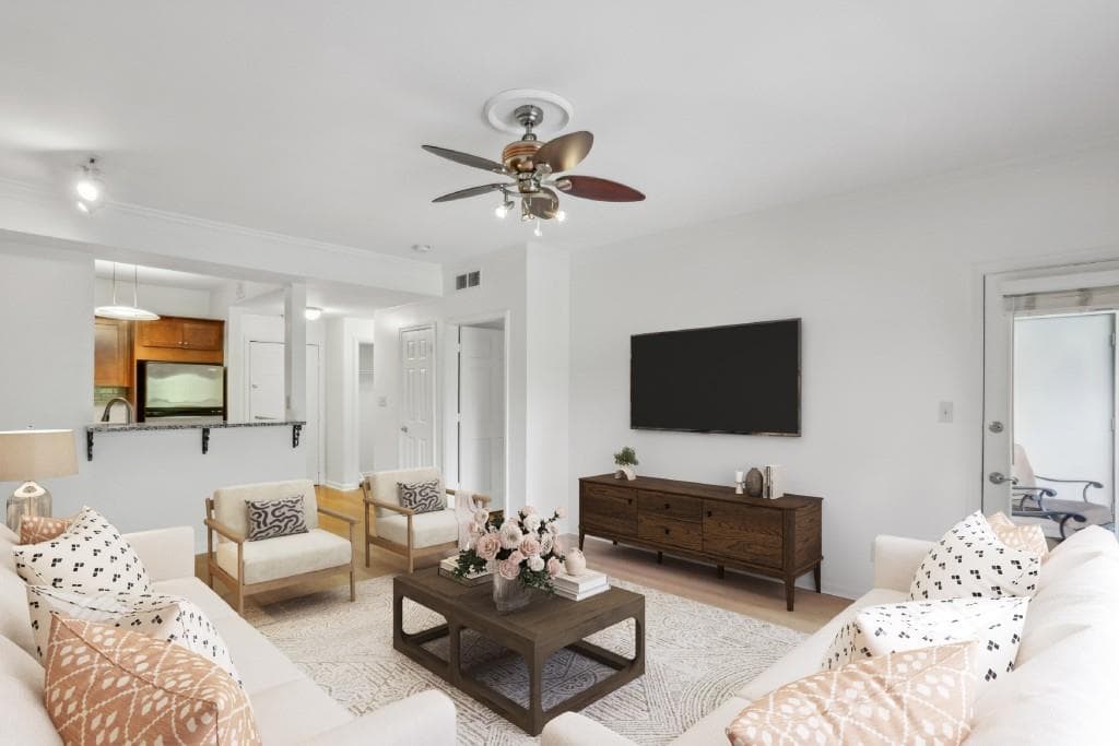2 bedroom, 2 bathroom, 1,200 sq ft condominium for sale at 1209 River Green Drive, Atlanta, GA 30327 — photo 3