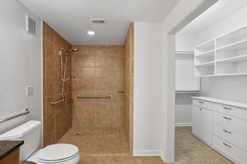 2 bedroom, 2 bathroom, 1,200 sq ft condominium for sale at 1209 River Green Drive, Atlanta, GA 30327 — photo 7