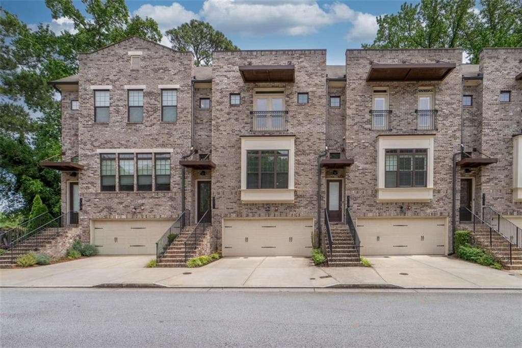 3 bedroom, 4 bathroom, 2,630 sq ft townhouse for sale at 721 Boynton Lane, Decatur, GA 30030