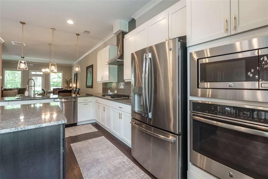 3 bedroom, 4 bathroom, 2,630 sq ft townhouse for sale at 721 Boynton Lane, Decatur, GA 30030 — photo 9