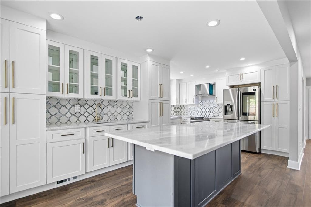 3 bedroom, 4 bathroom, 1,411 sq ft condominium for sale at 114 Woodhaven Way, Alpharetta, GA 30009 — photo 2