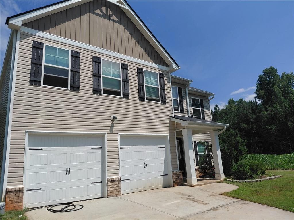 5 bedroom, 4 bathroom, 2,373 sq ft single family residence for sale at 10 Windbrooke Drive, Covington, GA 30016 — photo 2