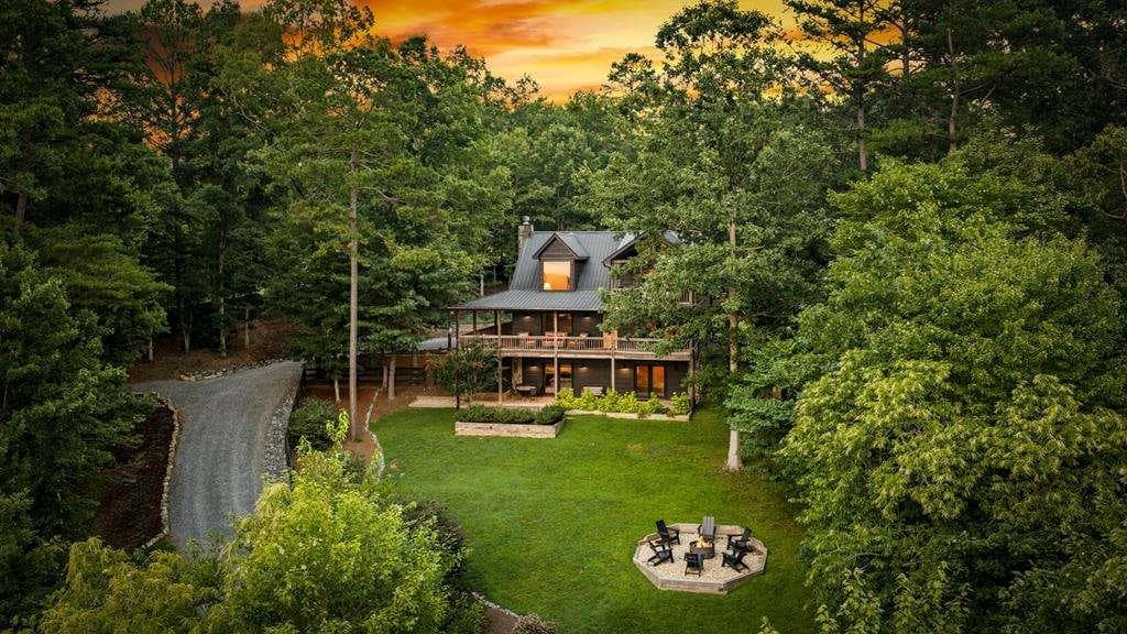 3 bedroom, 3 bathroom, 2,622 sq ft single family residence for sale at 185 Austin Mountain Road, Copperhill, TN 37317 — photo 2
