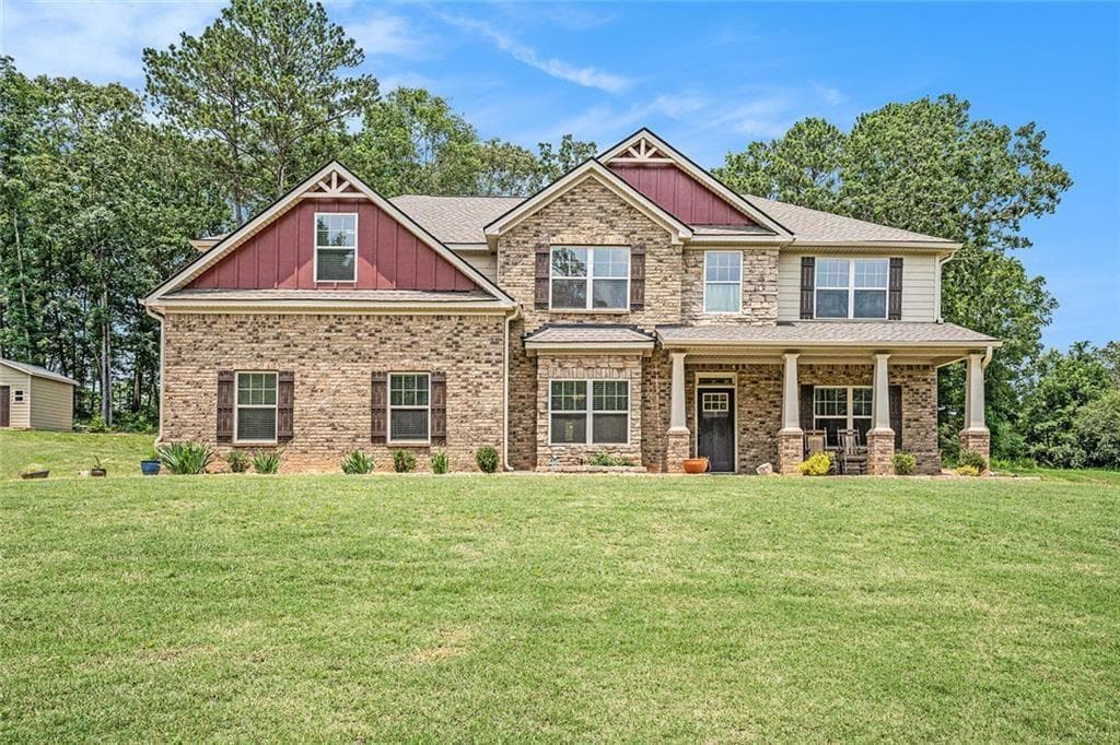 5 bedroom, 4 bathroom, 3,532 sq ft single family residence for sale at 381 Homestead Circle, Forsyth, GA 31029 — photo 2
