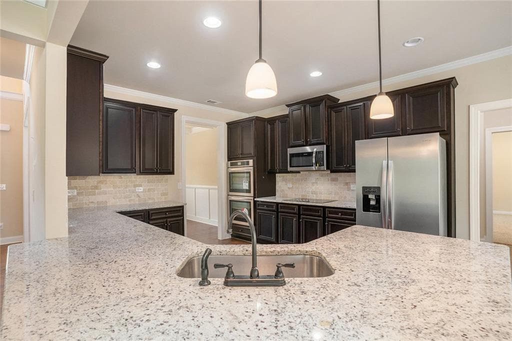 5 bedroom, 4 bathroom, 3,532 sq ft single family residence for sale at 381 Homestead Circle, Forsyth, GA 31029 — photo 8