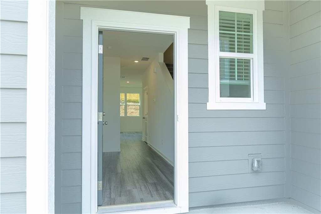 3 bedroom, 3 bathroom, 1,421 sq ft townhouse under contract at 250 Gillis Way, Villa Rica, GA 30180 — photo 2