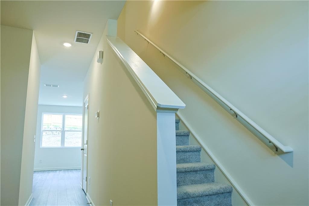 3 bedroom, 3 bathroom, 1,421 sq ft townhouse under contract at 250 Gillis Way, Villa Rica, GA 30180 — photo 8