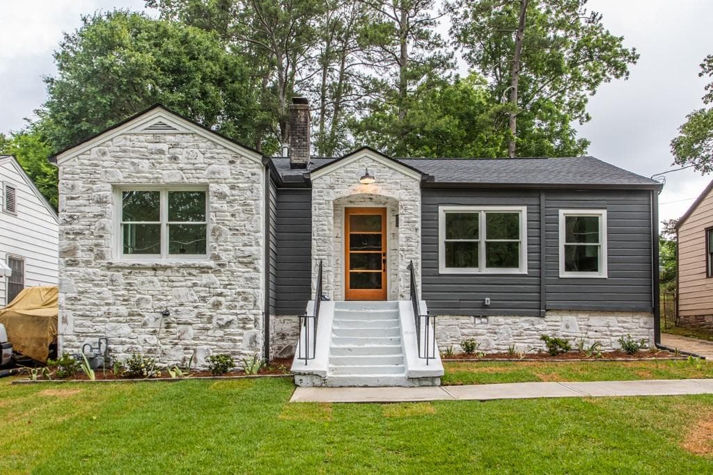 3 bedroom, 2 bathroom, 1,288 sq ft single family residence for sale at 1699 Olympian Way, Atlanta, GA 30310