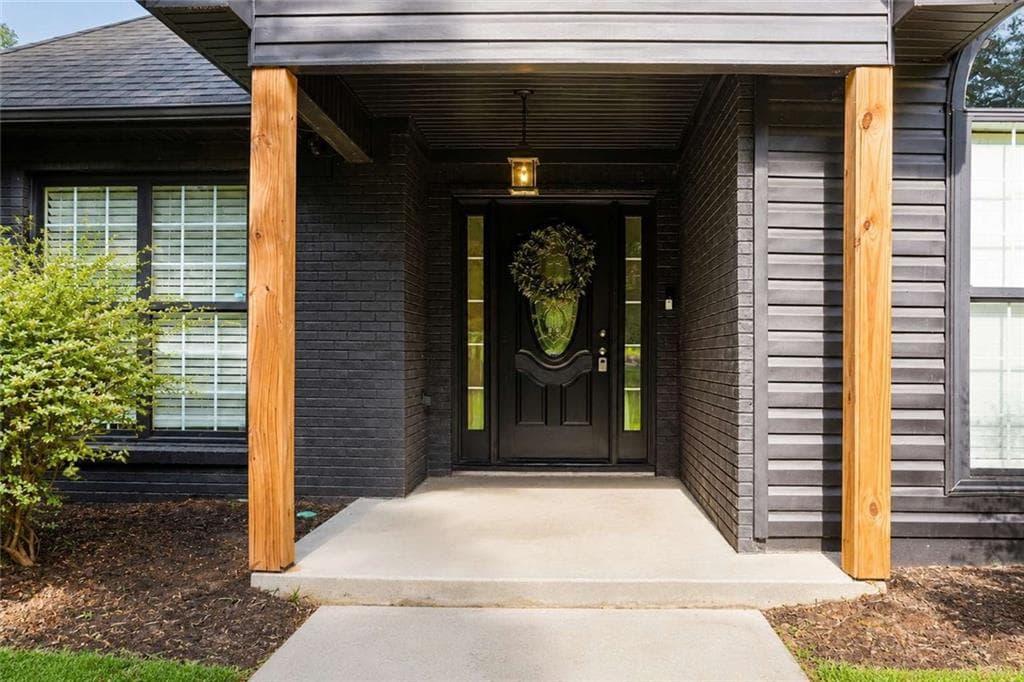 3 bedroom, 2 bathroom, 1,794 sq ft single family residence for sale at 290 Airline Road, Mcdonough, GA 30252 — photo 2