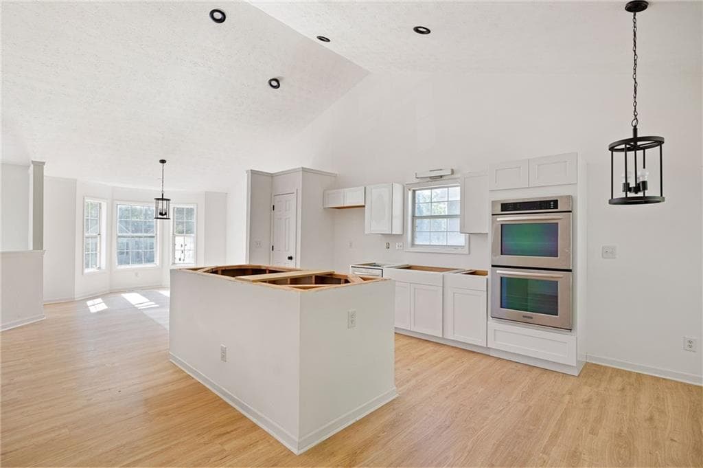 4 bedroom, 3 bathroom, 2,437 sq ft single family residence for sale at 2620 Abbotts Glen Drive, Acworth, GA 30101 — photo 9