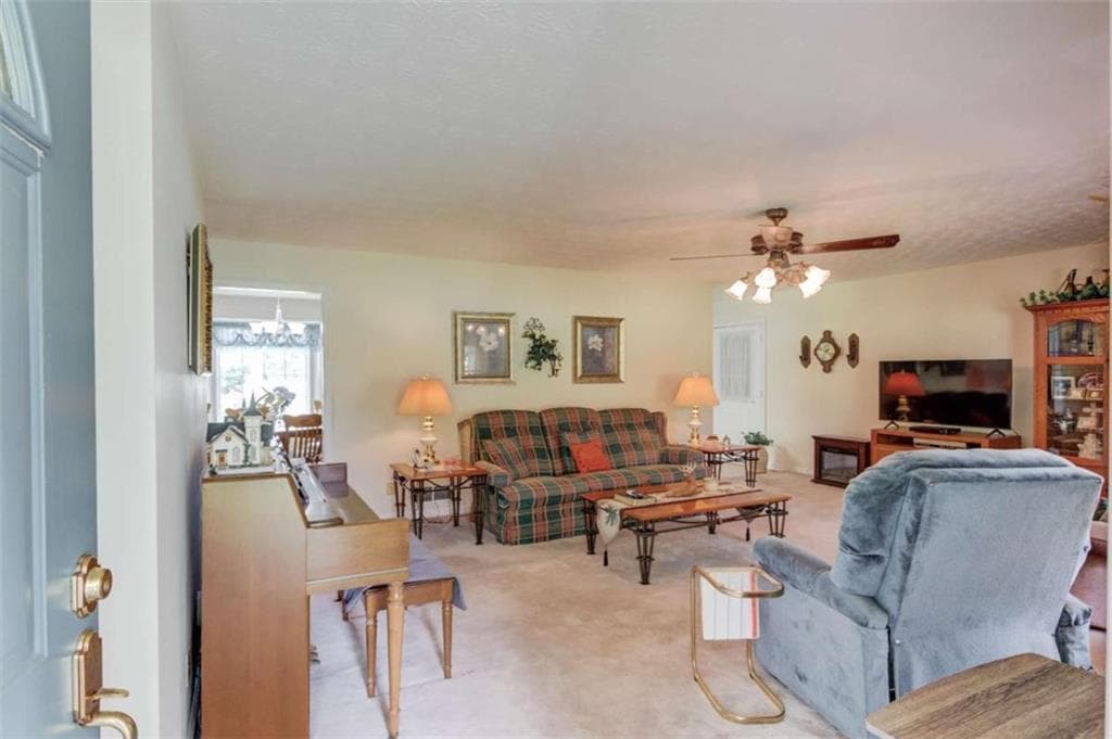 3 bedroom, 2 bathroom, 1,489 sq ft single family residence for sale at 929 Ga Hwy 81, Loganville, GA 30052 — photo 7