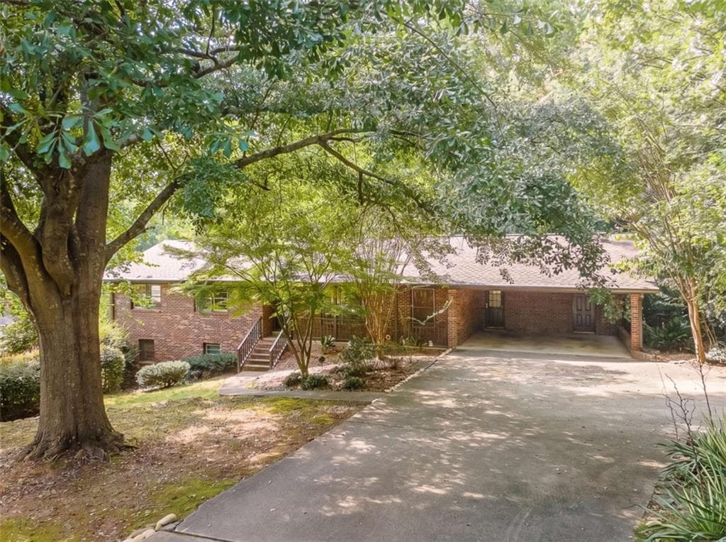 4 bedroom, 3 bathroom, 3,200 sq ft home for sale at 759 Riverhill Drive, Athens, GA