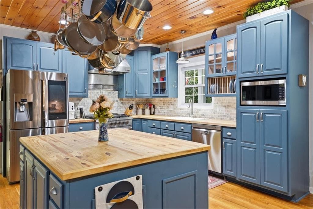 4 bedroom, 4 bathroom, 4,236 sq ft single family residence for sale at 387 Leonard Evans Road, Ellijay, GA 30540 — photo 9