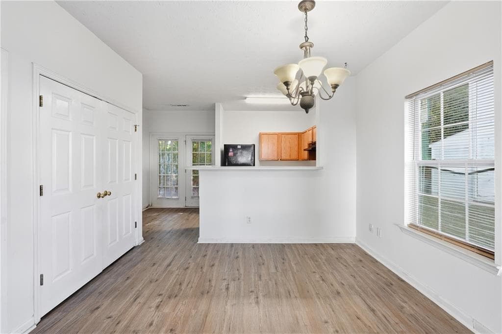 2 bedroom, 2 bathroom, 1,024 sq ft townhouse for sale at 6080 Camden Forrest Cove, Riverdale, GA 30296 — photo 3