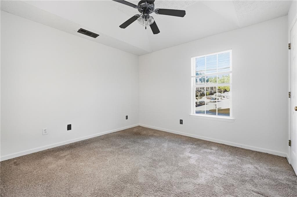 2 bedroom, 2 bathroom, 1,024 sq ft townhouse for sale at 6080 Camden Forrest Cove, Riverdale, GA 30296 — photo 7