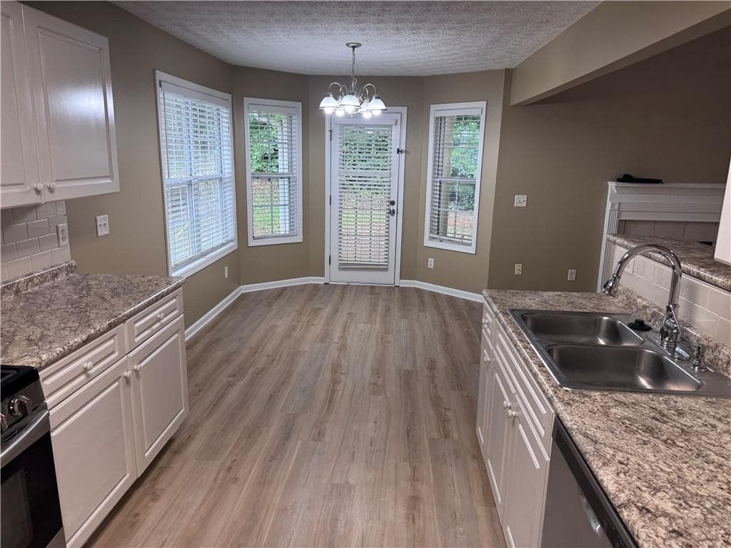 3 bedroom, 2 bathroom, 1,838 sq ft single family residence for sale at 223 Christopher Drive, Hiram, GA 30141 — photo 6