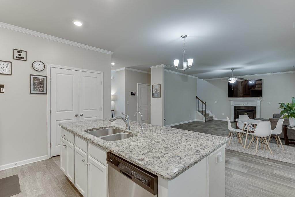 4 bedroom, 3 bathroom, 2,130 sq ft single family residence for sale at 23 Dorset Way, Hoschton, GA 30548 — photo 6