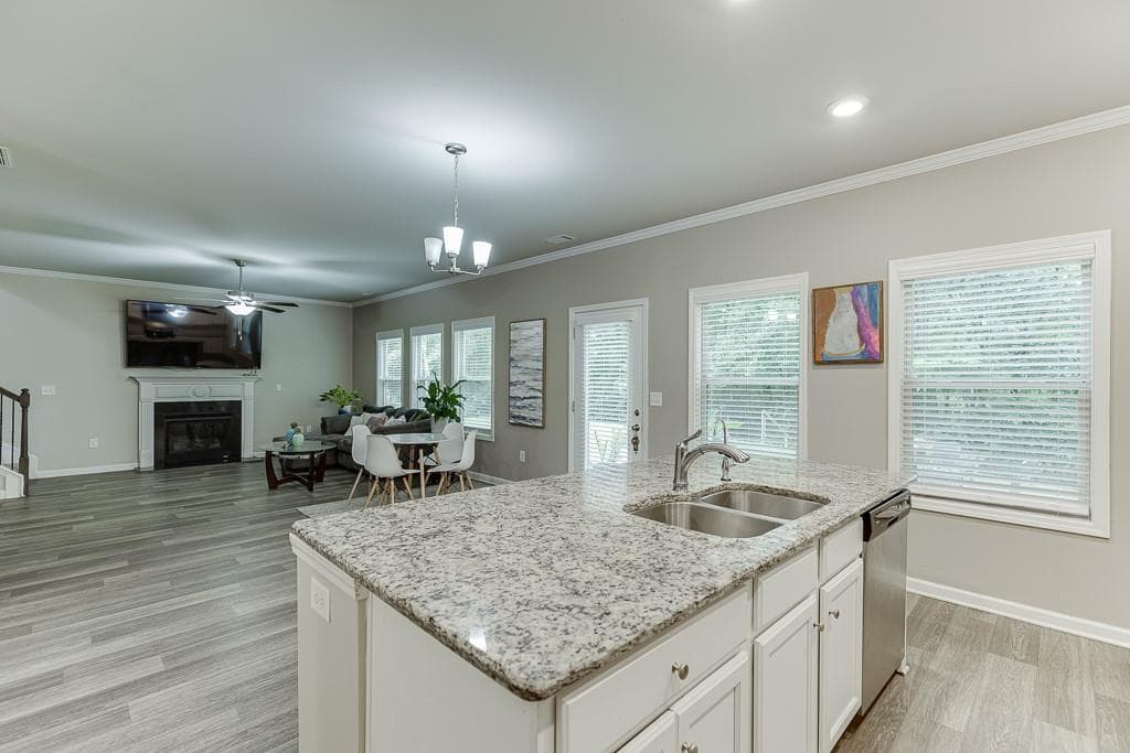 4 bedroom, 3 bathroom, 2,130 sq ft single family residence for sale at 23 Dorset Way, Hoschton, GA 30548 — photo 4