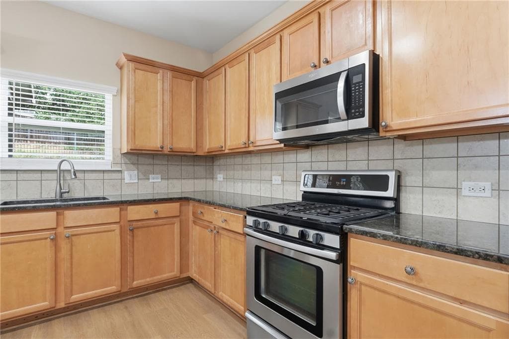 4 bedroom, 3 bathroom, 2,750 sq ft single family residence for rent at 9950 Autry Vue Lane, Alpharetta, GA 30022 for $3,650 a month — photo 5