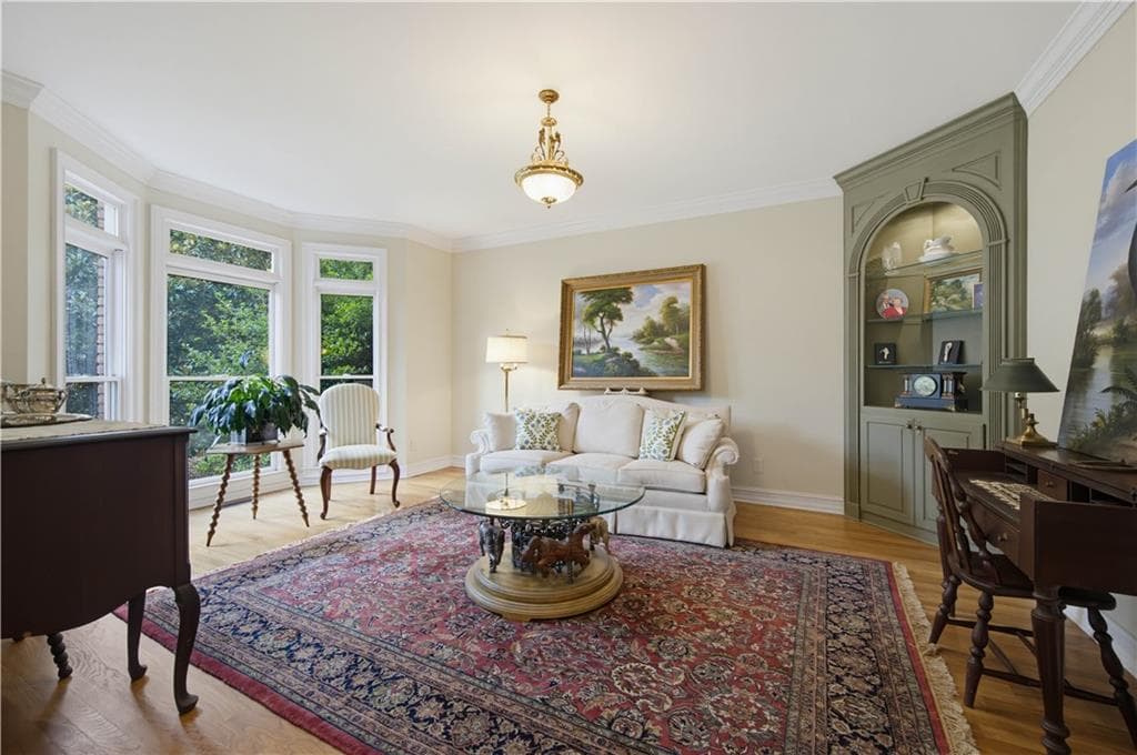 6 bedroom, 6 bathroom, 6,322 sq ft single family residence for sale at 5570 Stoneleigh Drive, Suwanee, GA 30024 — photo 5