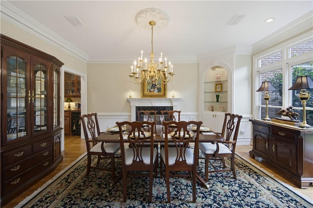 6 bedroom, 6 bathroom, 6,322 sq ft single family residence for sale at 5570 Stoneleigh Drive, Suwanee, GA 30024 — photo 6