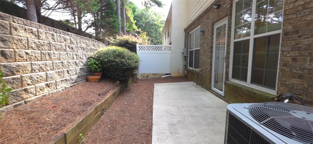 3 bedroom, 3 bathroom, 1,689 sq ft townhouse for rent at 561 Woodland Park Terrace, Lawrenceville, GA 30043 for $2,000 a month — photo 8
