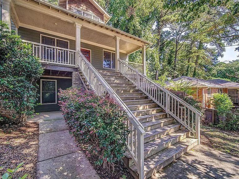 5 bedroom, 3 bathroom single family residence for rent at 3530 Glenwood Road, Decatur, GA 30032 for $3,300 a month — photo 3
