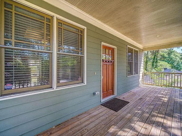 5 bedroom, 3 bathroom single family residence for rent at 3530 Glenwood Road, Decatur, GA 30032 for $3,300 a month — photo 4