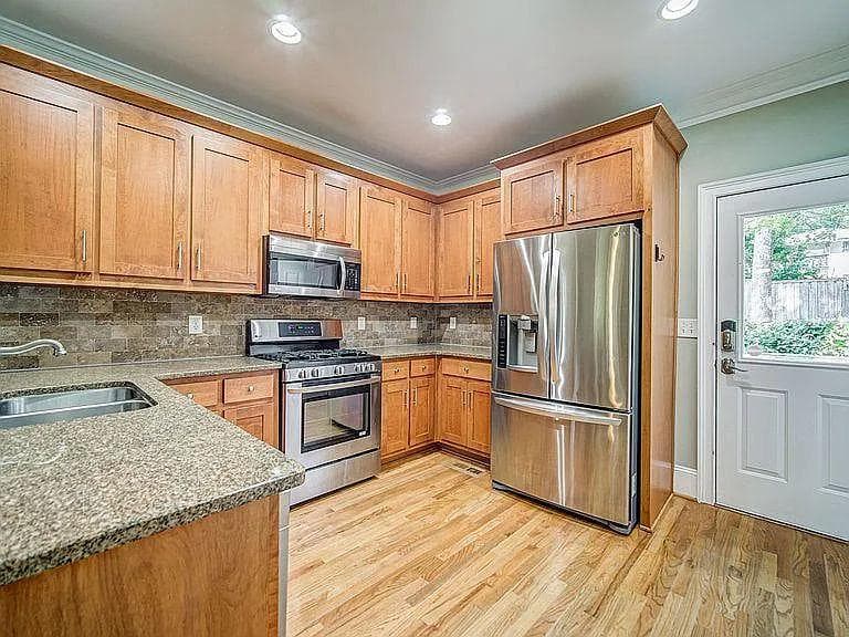 5 bedroom, 3 bathroom single family residence for rent at 3530 Glenwood Road, Decatur, GA 30032 for $3,300 a month — photo 10