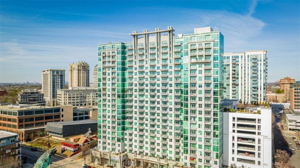 1 bedroom, 1 bathroom, 779 sq ft condominium for sale at 250 Pharr Road 712, Atlanta, GA 30305