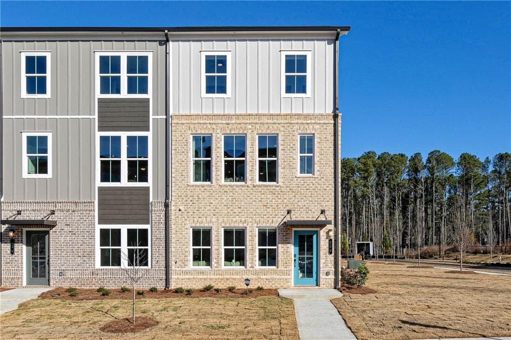 3 bedroom, 4 bathroom, 2,003 sq ft townhouse for sale at 2817 Elias Creek Lane, Powder Springs, GA 30127