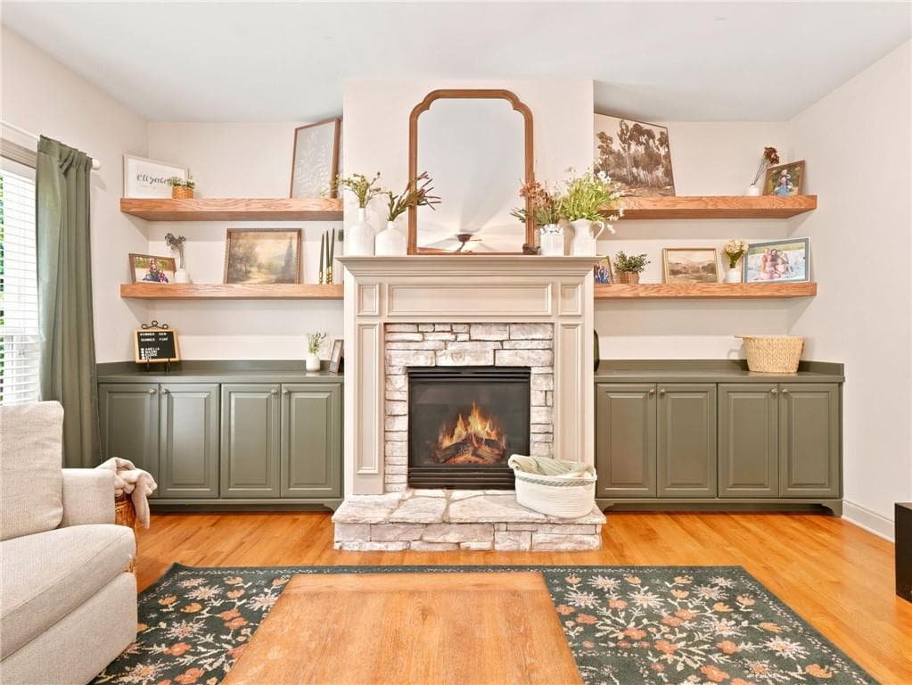 4 bedroom, 4 bathroom, 3,201 sq ft single family residence for sale at 1038 Boxwood Lane, Canton, GA 30114 — photo 3
